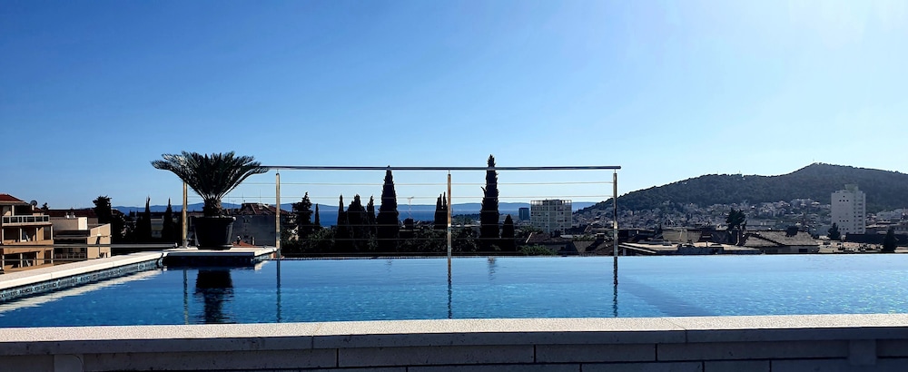 Art Hotel — Swimming pool in Split, Split-Dalmatia