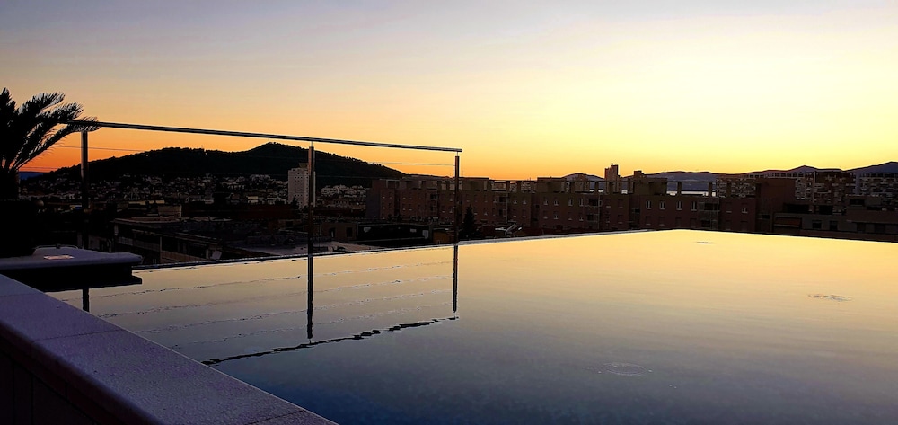 Art Hotel — Swimming pool in Split, Split-Dalmatia