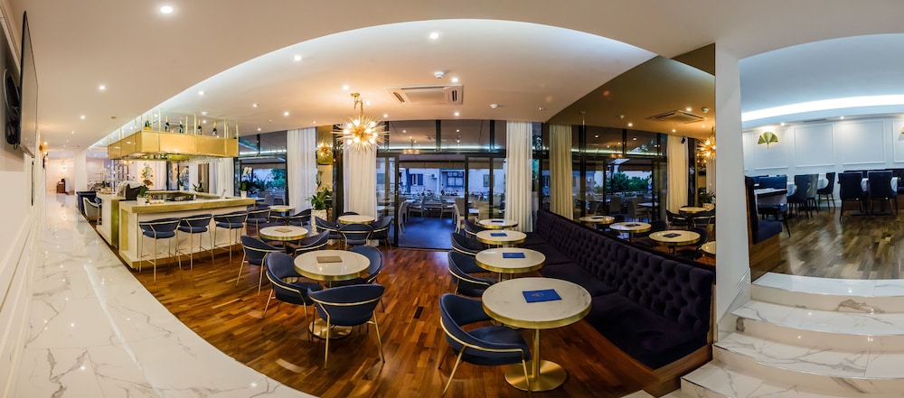 Art Hotel — Restaurant & bars in Split, Split-Dalmatia