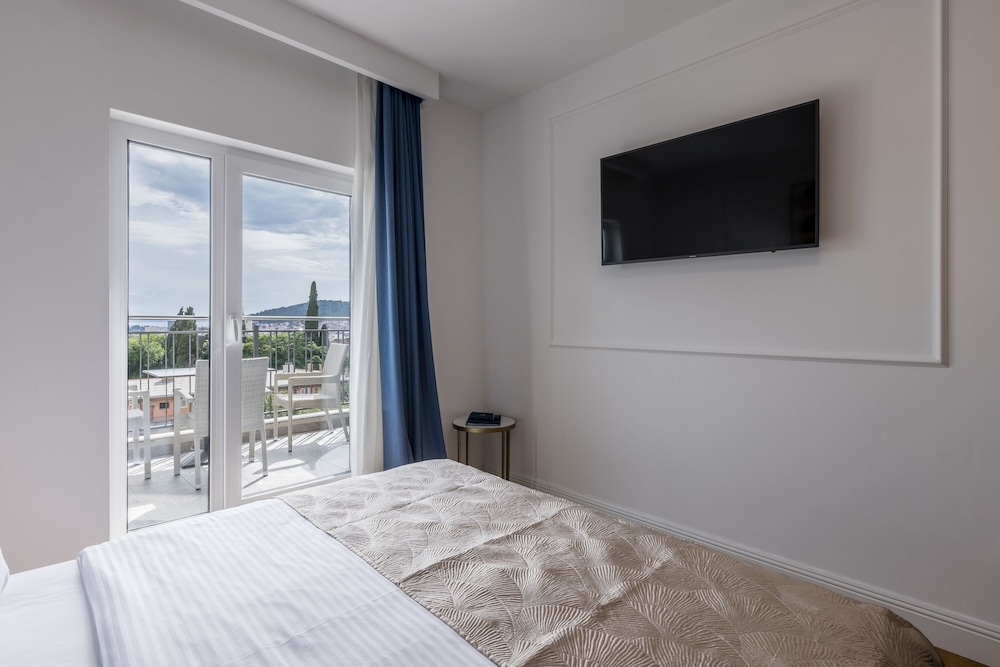 Art Hotel — Hotel rooms in Split, Split-Dalmatia