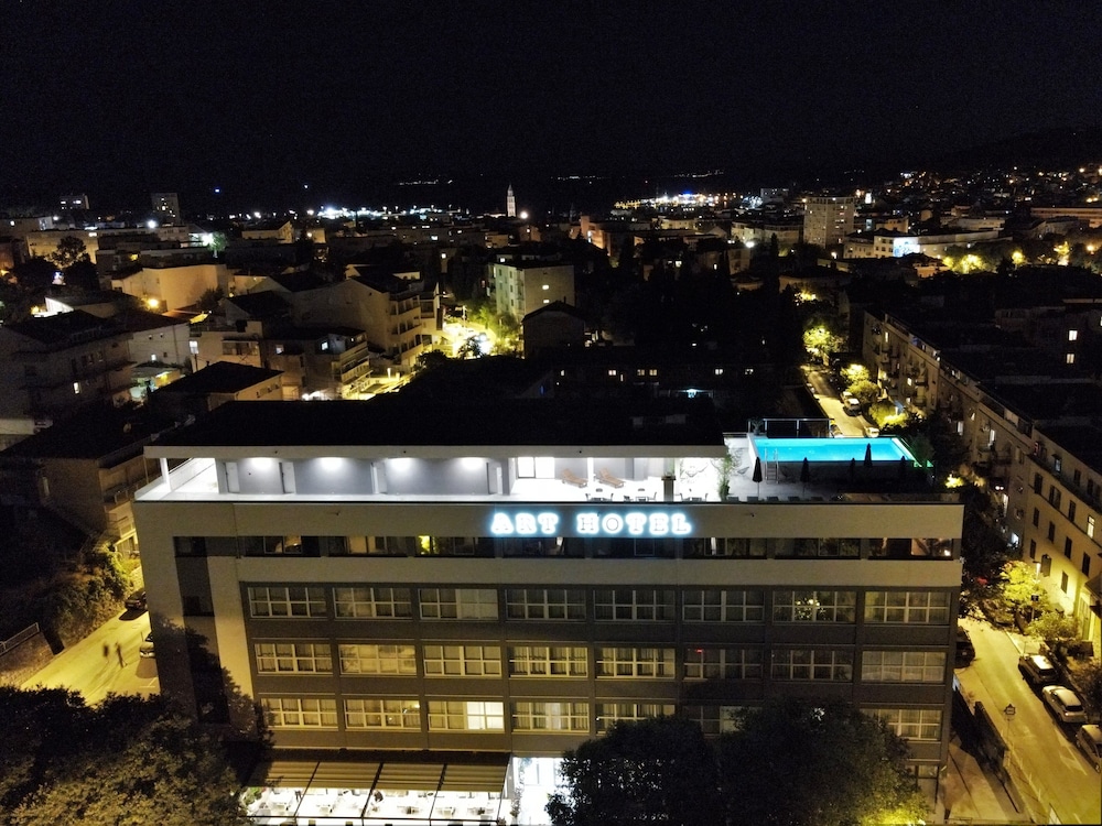 Art Hotel — Hotel building in Split, Split-Dalmatia