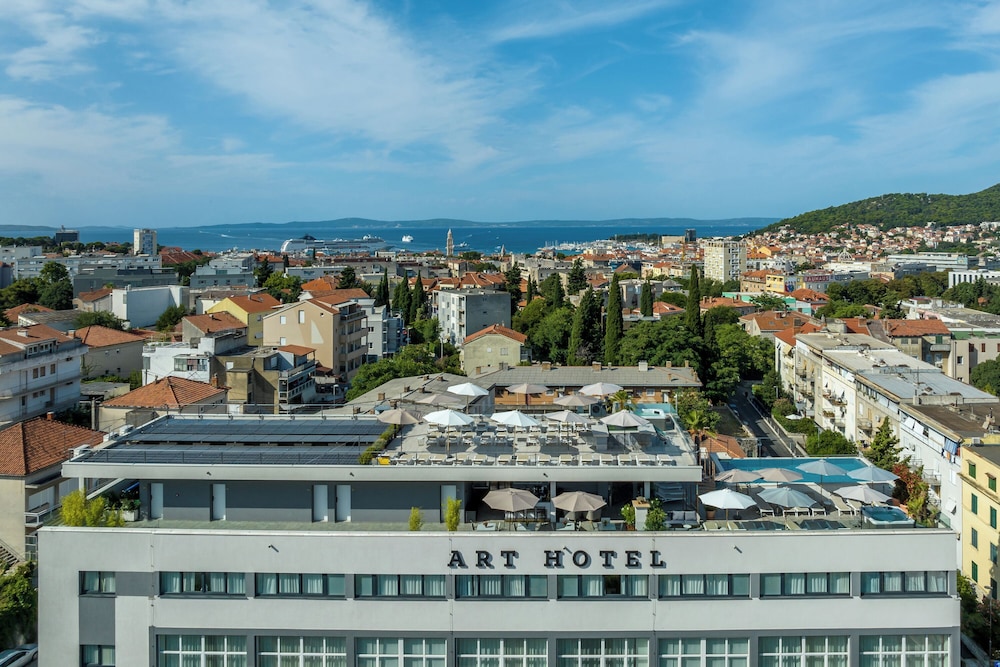 Art Hotel — Hotel building in Split, Split-Dalmatia