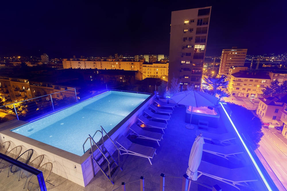 Art Hotel — Swimming pool in Split, Split-Dalmatia