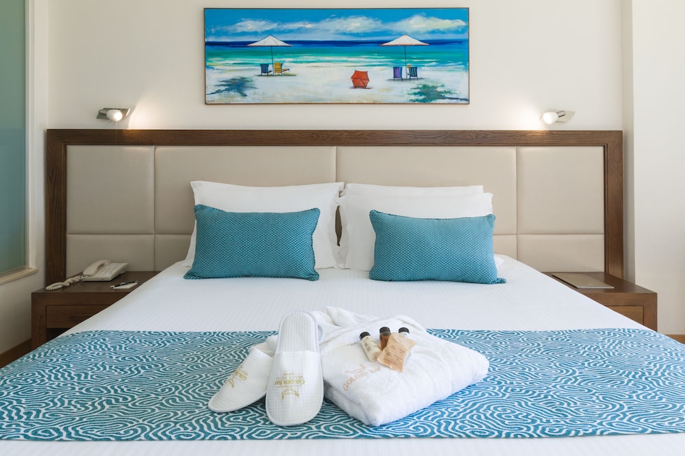 Golden Bay Beach Hotel — Hotel rooms in Oroklini, Larnaca Region