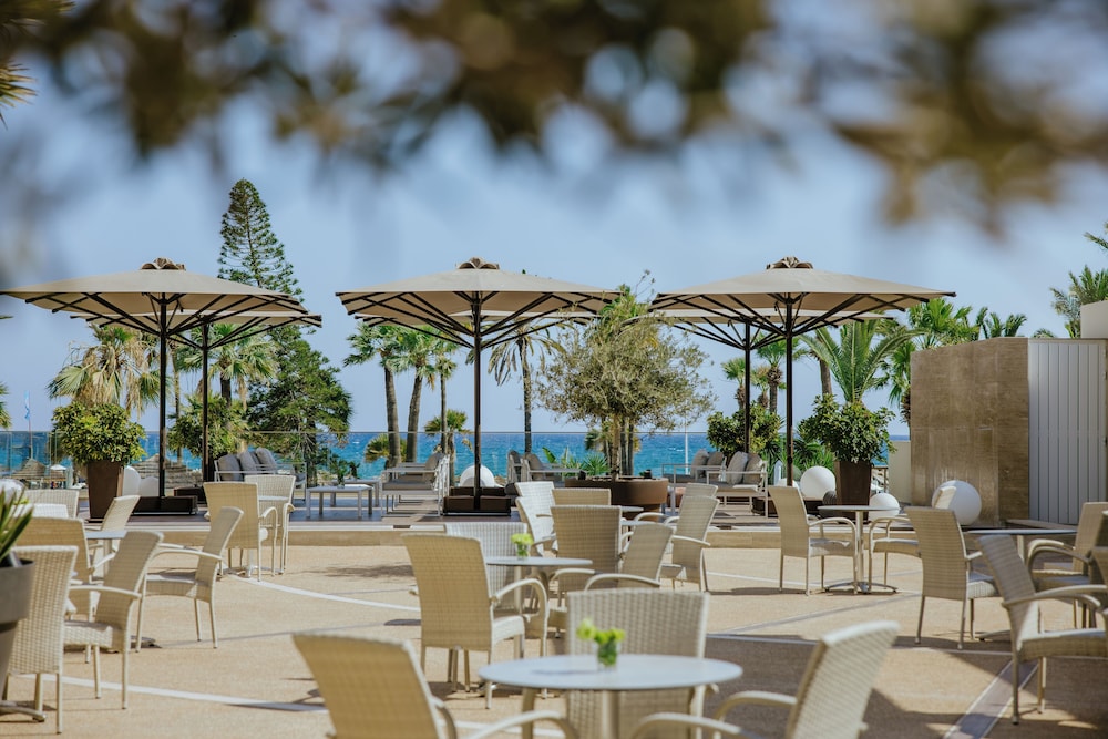 Golden Bay Beach Hotel — Restaurant & bars in Oroklini, Larnaca Region