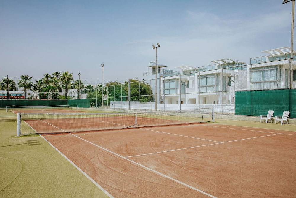 Golden Bay Beach Hotel — Sports & recreation in Oroklini, Larnaca Region