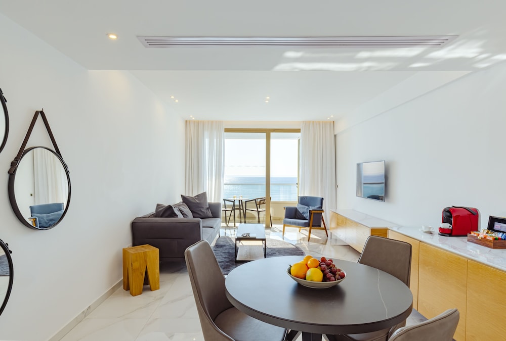 Golden Bay Beach Hotel — Hotel rooms in Oroklini, Larnaca Region