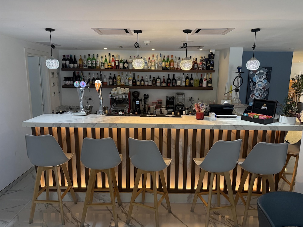 Best Western Plus Larco Hotel — Restaurant & bars in Larnaca, Larnaca Region
