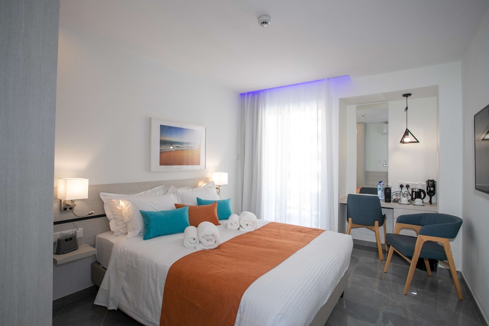 Best Western Plus Larco Hotel — Hotel rooms in Larnaca, Larnaca Region