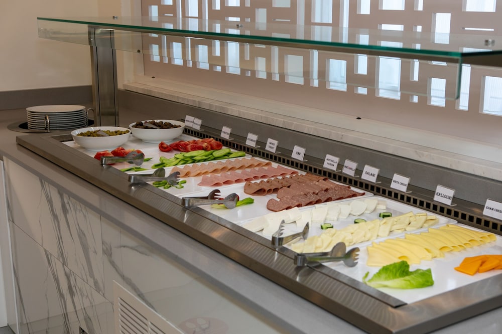 Best Western Plus Larco Hotel — Restaurant & bars in Larnaca, Larnaca Region