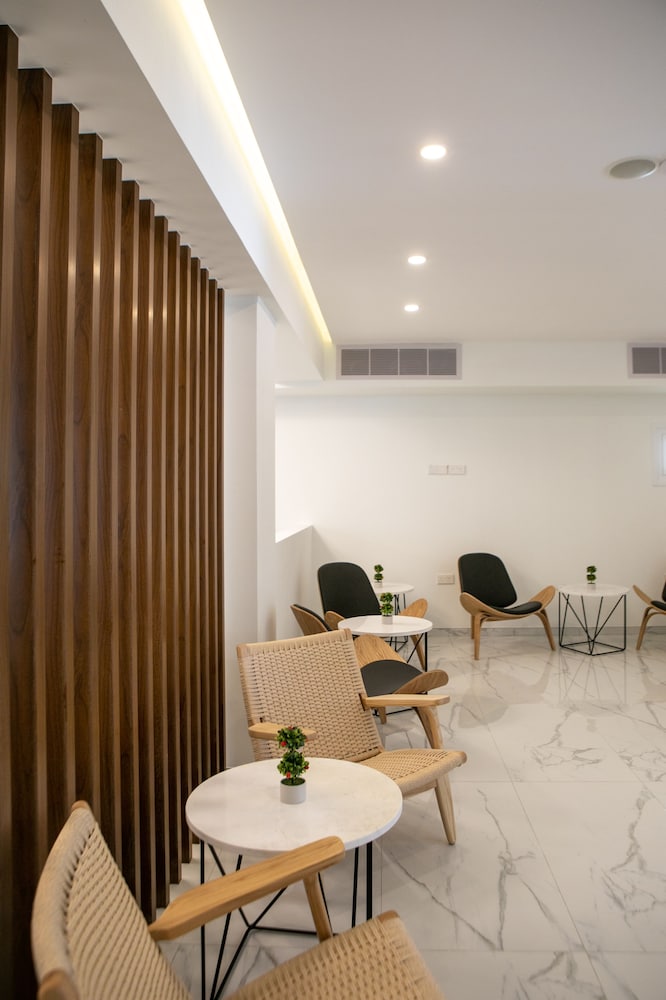 Best Western Plus Larco Hotel — Restaurant & bars in Larnaca, Larnaca Region