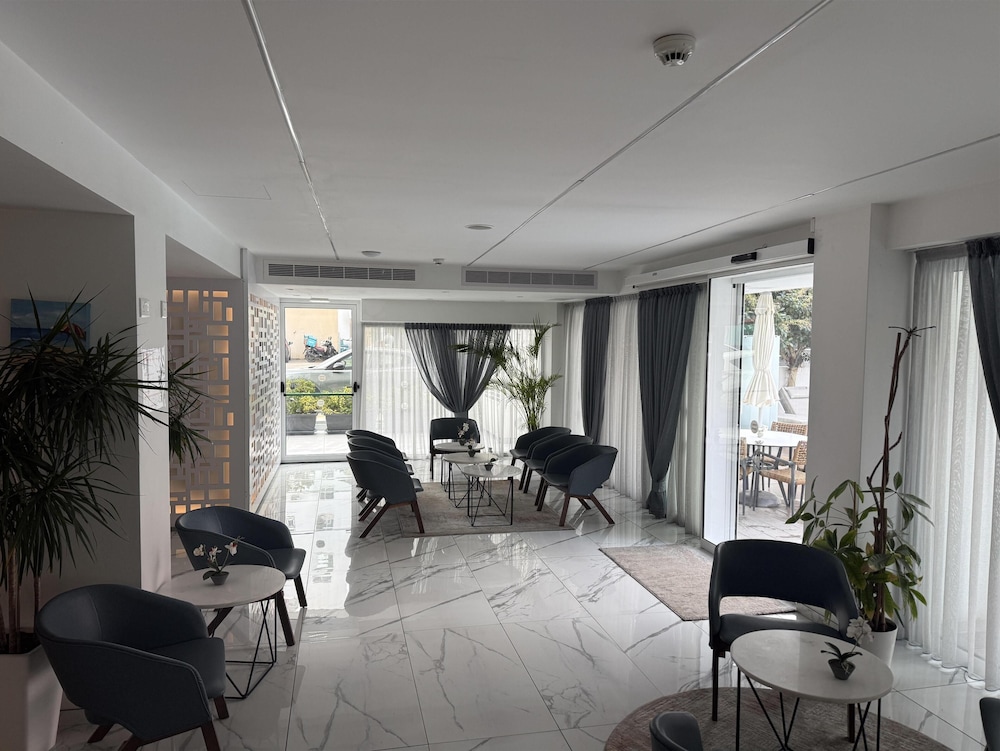 Best Western Plus Larco Hotel — Hotel building in Larnaca, Larnaca Region