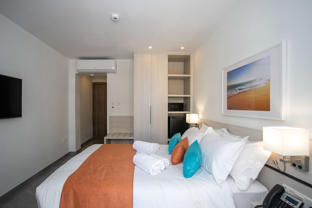 Best Western Plus Larco Hotel — Hotel rooms in Larnaca, Larnaca Region