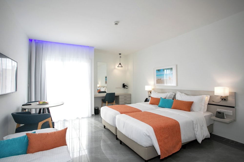 Best Western Plus Larco Hotel — Hotel rooms in Larnaca, Larnaca Region