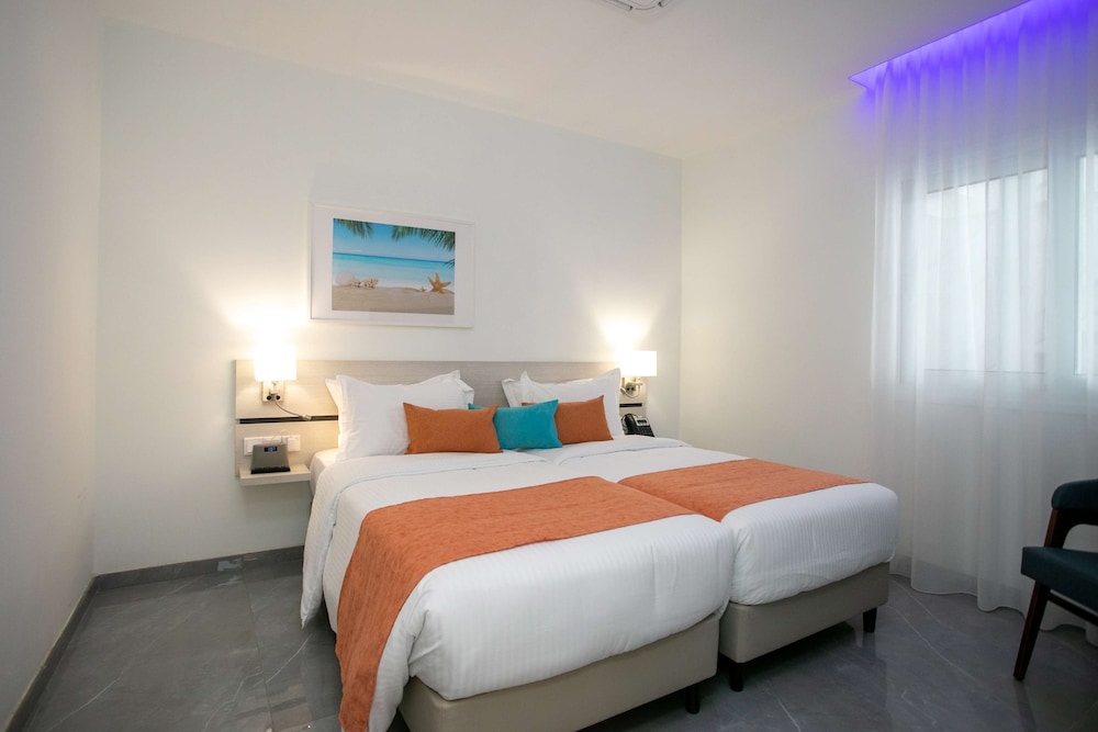 Best Western Plus Larco Hotel — Hotel rooms in Larnaca, Larnaca Region