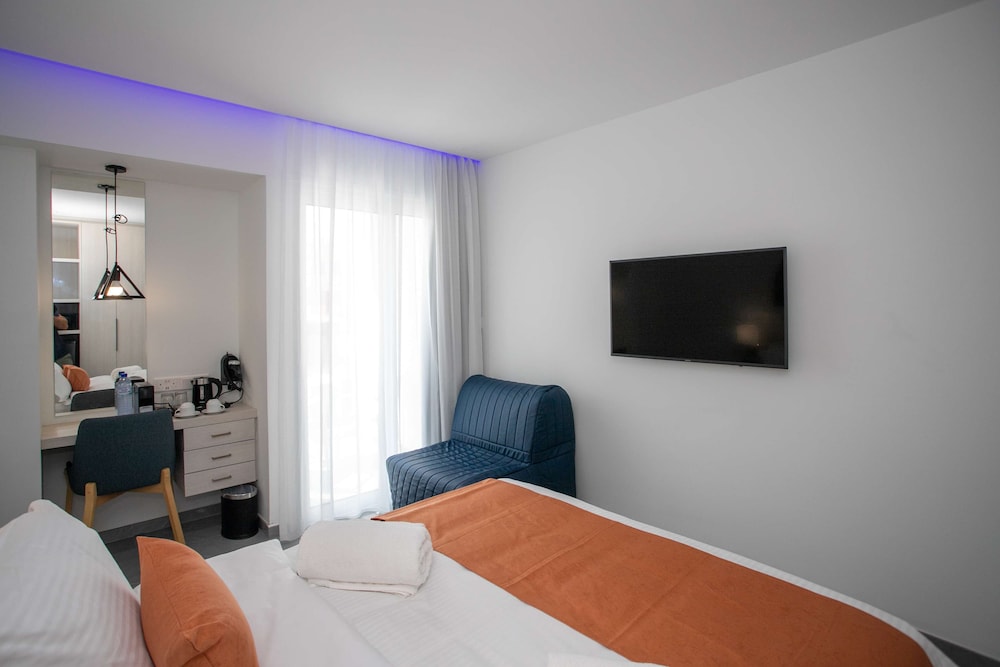 Best Western Plus Larco Hotel — Hotel rooms in Larnaca, Larnaca Region
