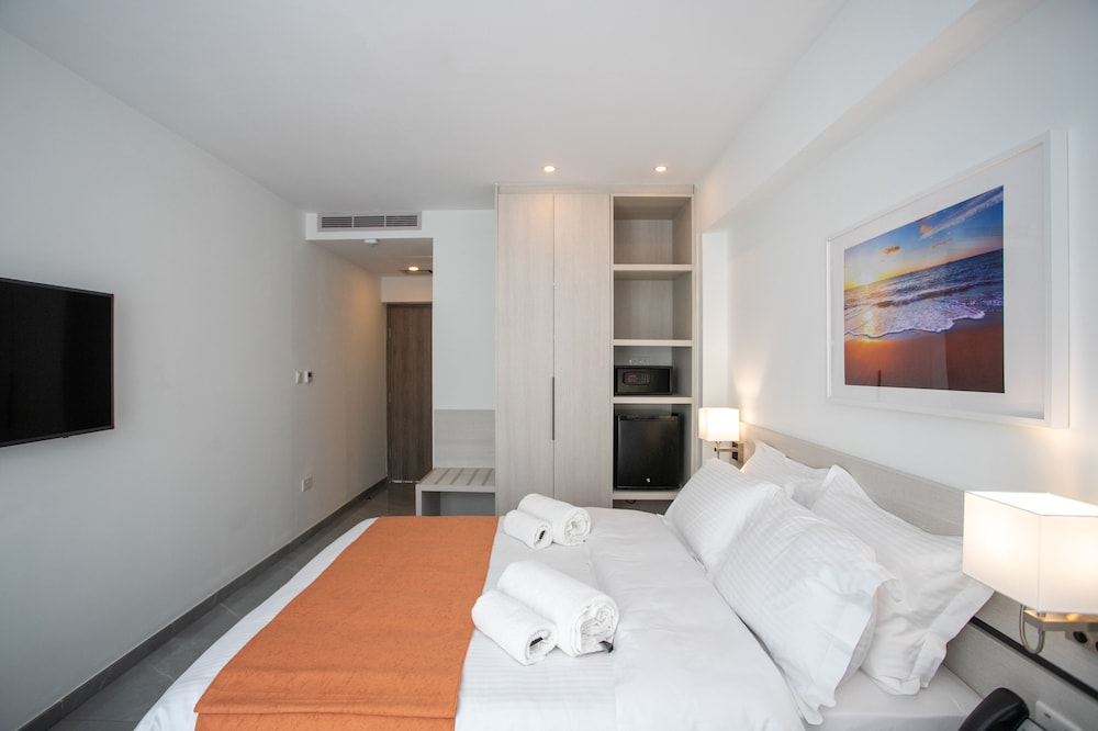 Best Western Plus Larco Hotel — Hotel rooms in Larnaca, Larnaca Region