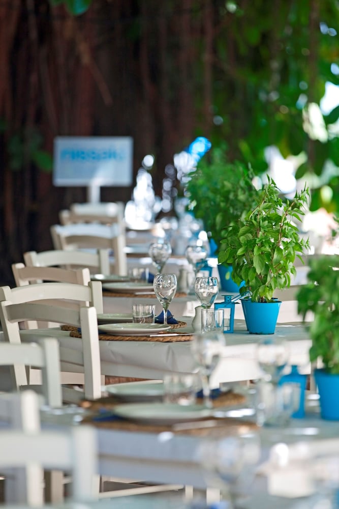 Sandy Beach Hotel & Spa — Restaurant & bars in Oroklini, Larnaca Region