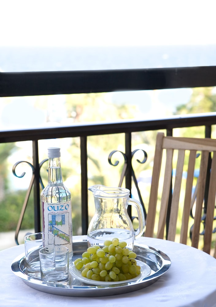 Sandy Beach Hotel & Spa — Restaurant & bars in Oroklini, Larnaca Region