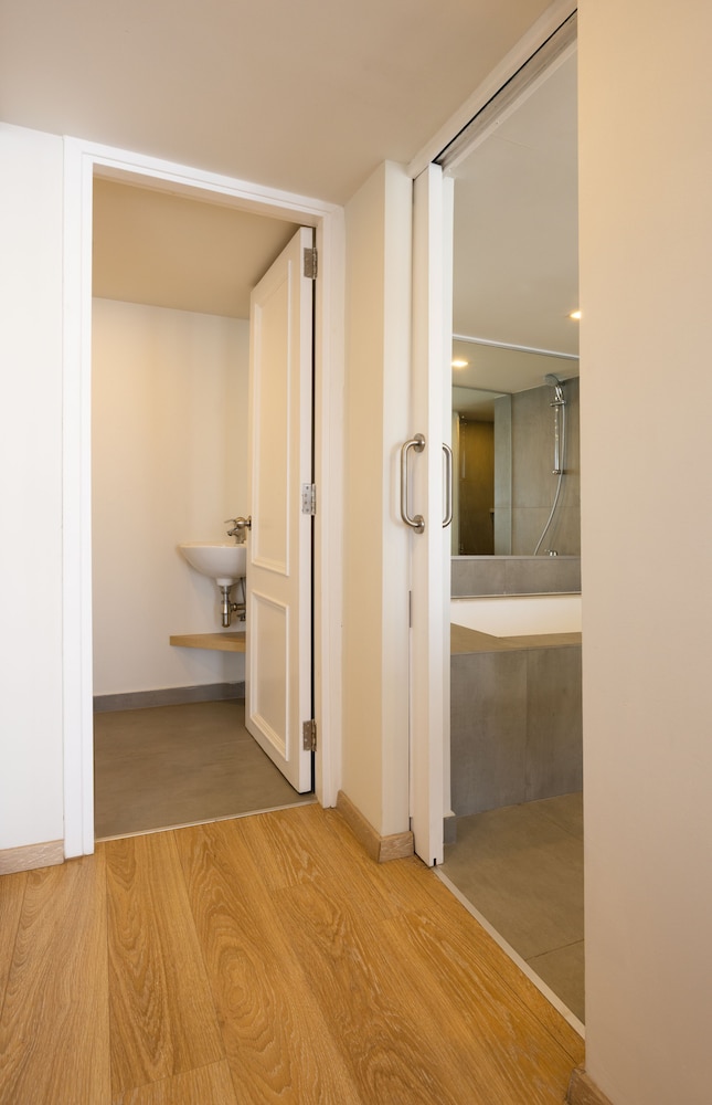 Sandy Beach Hotel & Spa — Hotel rooms in Oroklini, Larnaca Region