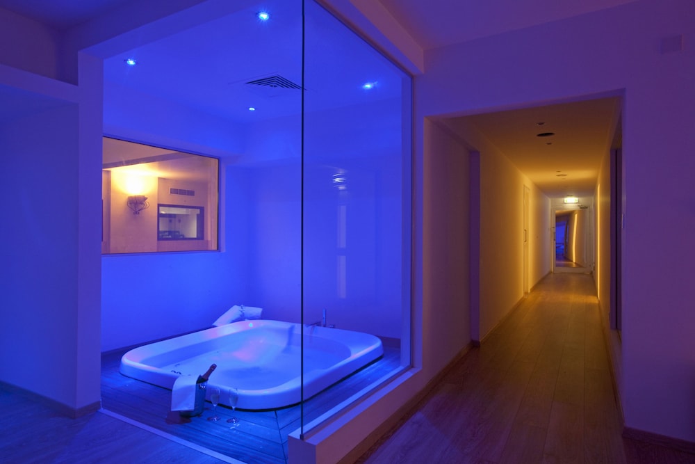 Sandy Beach Hotel & Spa — Hotel rooms in Oroklini, Larnaca Region