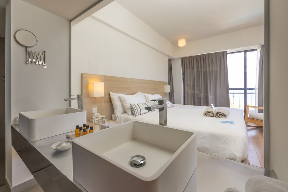Sandy Beach Hotel & Spa — Hotel rooms in Oroklini, Larnaca Region