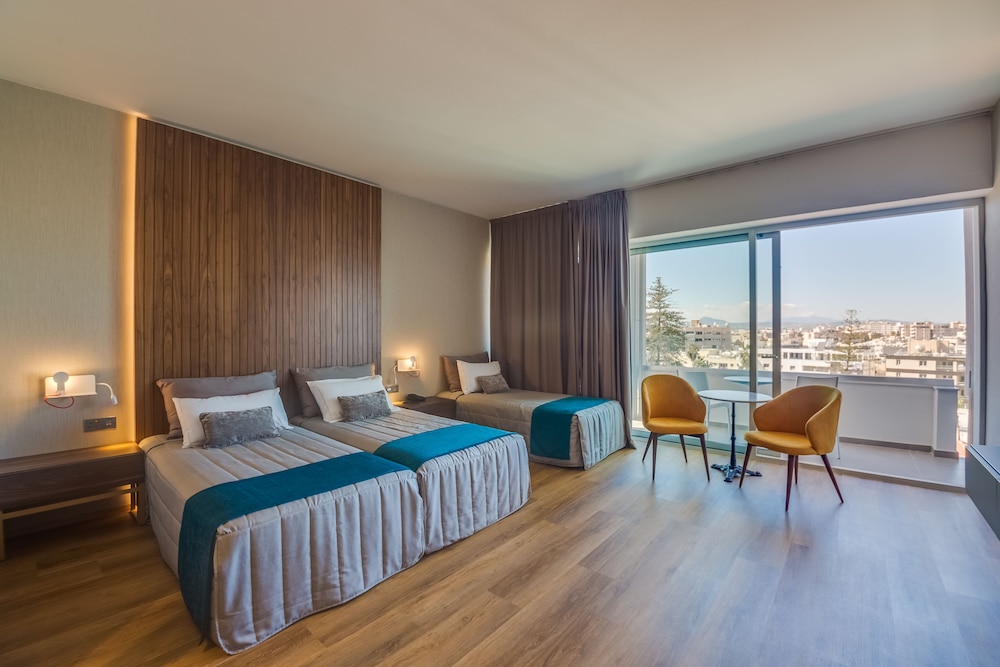 Sun Hall Hotel — Rooms in Larnaca, Larnaca Region