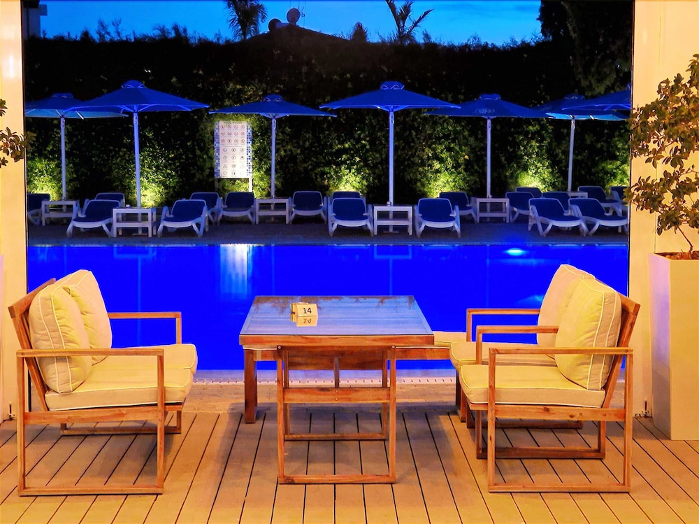Sveltos Hotel — Swimming pool in Oroklini, Larnaca Region