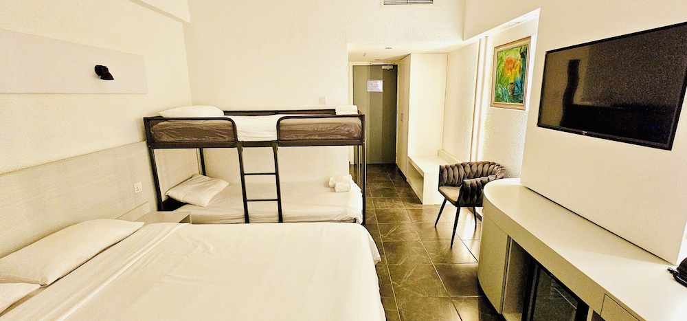 Sveltos Hotel — Hotel rooms in Oroklini, Larnaca Region