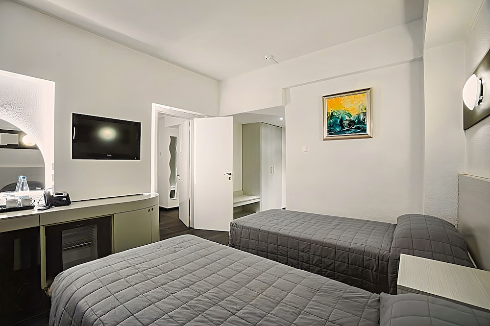 Sveltos Hotel — Hotel rooms in Oroklini, Larnaca Region