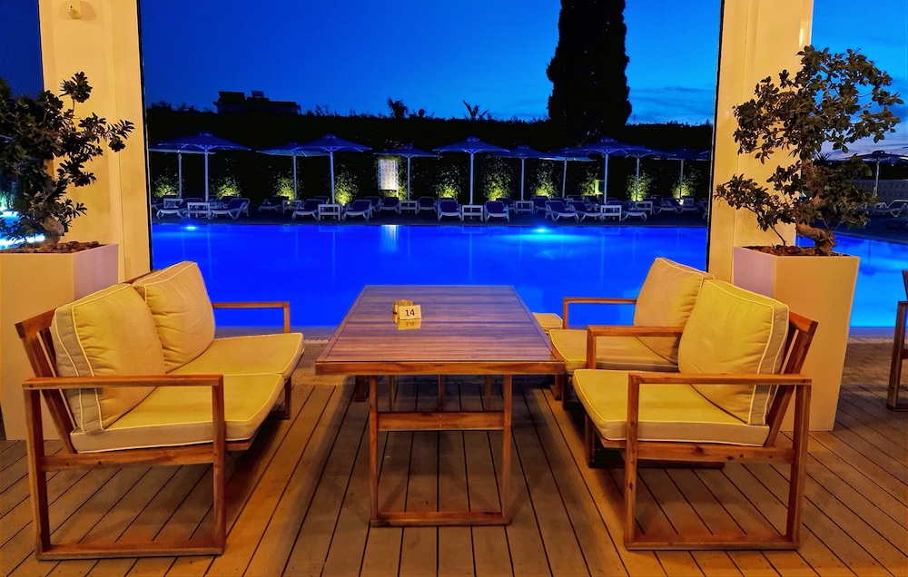 Sveltos Hotel — Swimming pool in Oroklini, Larnaca Region