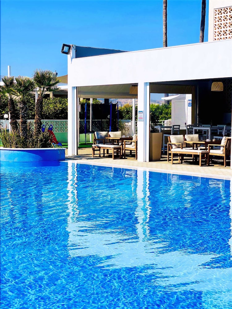 Sveltos Hotel — Swimming pool in Oroklini, Larnaca Region