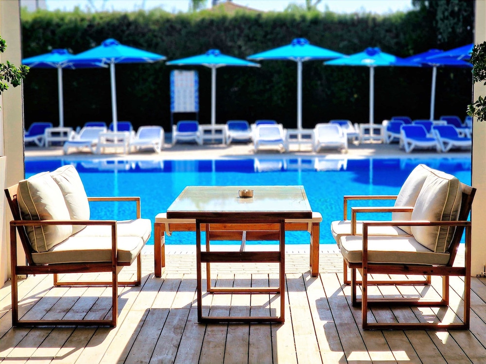 Sveltos Hotel — Swimming pool in Oroklini, Larnaca Region
