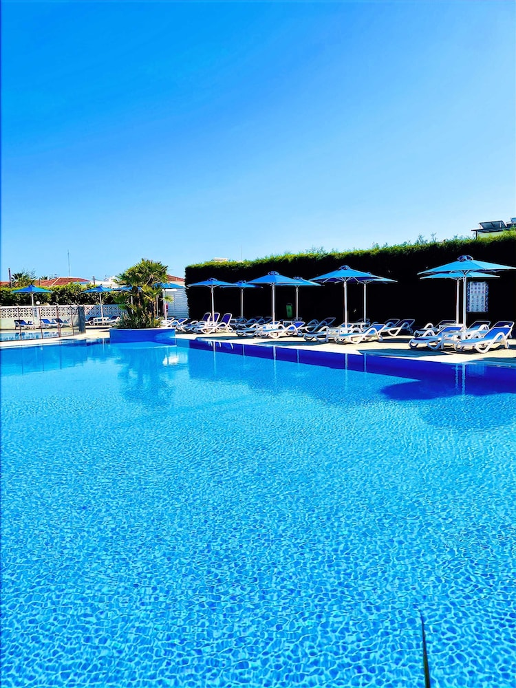 Sveltos Hotel — Main photo in Oroklini, Larnaca Region