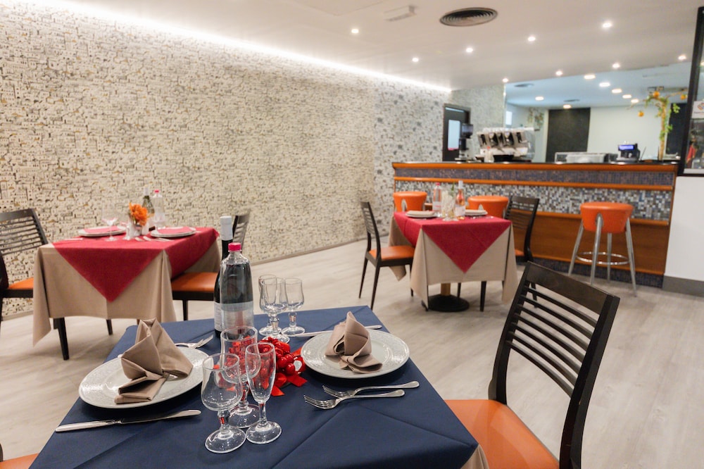 Albergo Athenaeum — Restaurant & bars in Palermo, Sicily