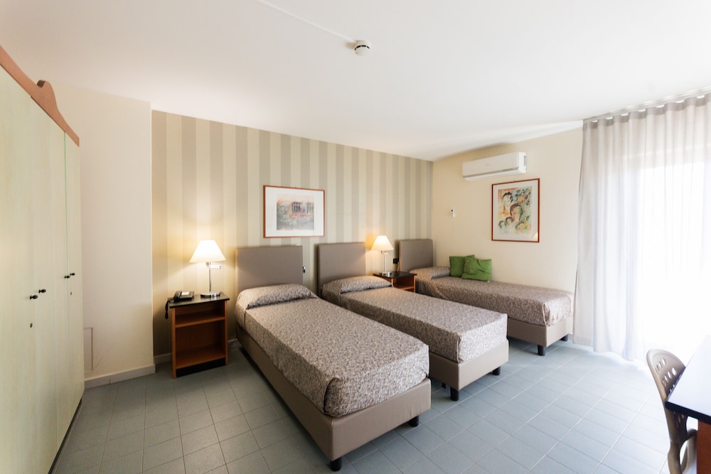 Albergo Athenaeum — Hotel rooms in Palermo, Sicily