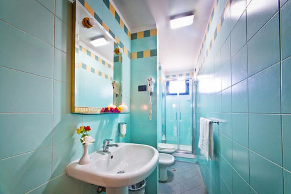 Albergo Athenaeum — Hotel rooms in Palermo, Sicily