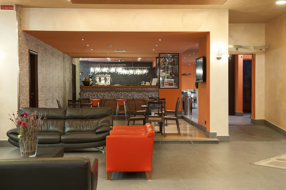 Albergo Athenaeum — Restaurant & bars in Palermo, Sicily