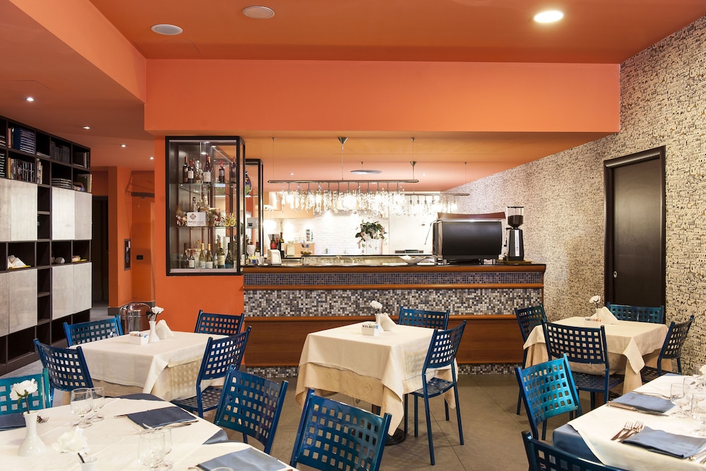 Albergo Athenaeum — Restaurant & bars in Palermo, Sicily