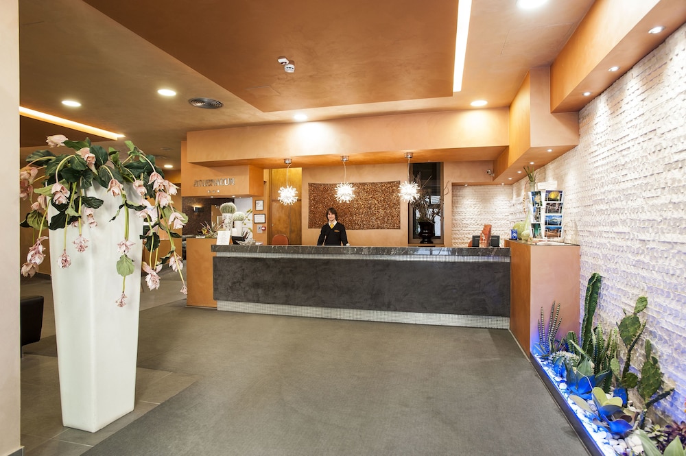 Albergo Athenaeum — Hotel building in Palermo, Sicily
