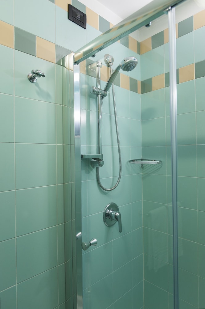 Albergo Athenaeum — Hotel rooms in Palermo, Sicily