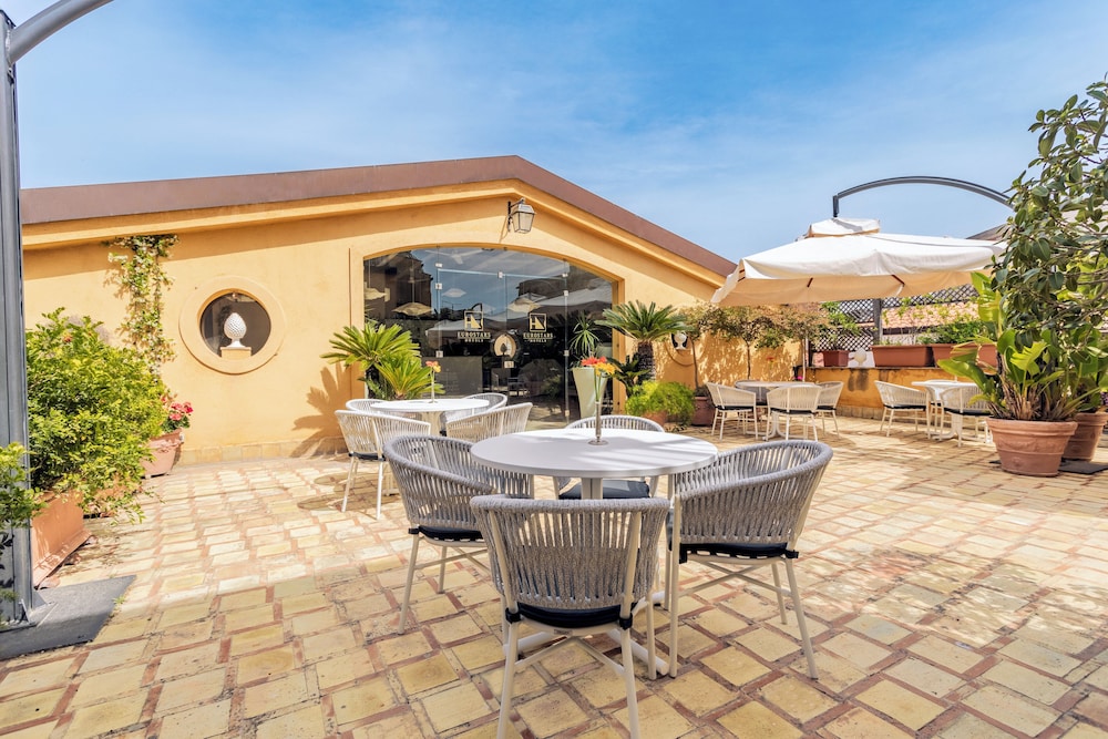Eurostars Centrale Palace — Restaurant & bars in Palermo, Sicily