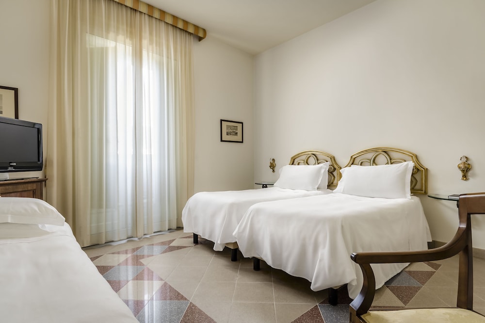 Eurostars Centrale Palace — Hotel rooms in Palermo, Sicily