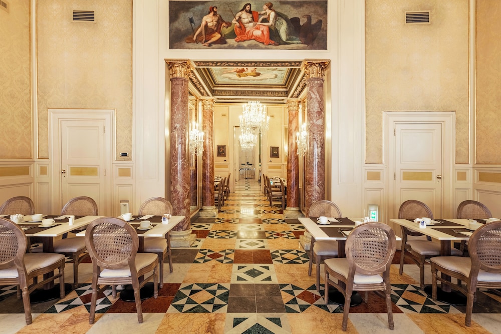 Eurostars Centrale Palace — Hotel building in Palermo, Sicily