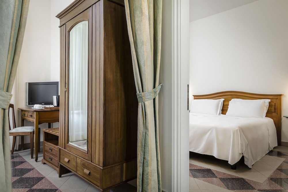Eurostars Centrale Palace — Hotel rooms in Palermo, Sicily
