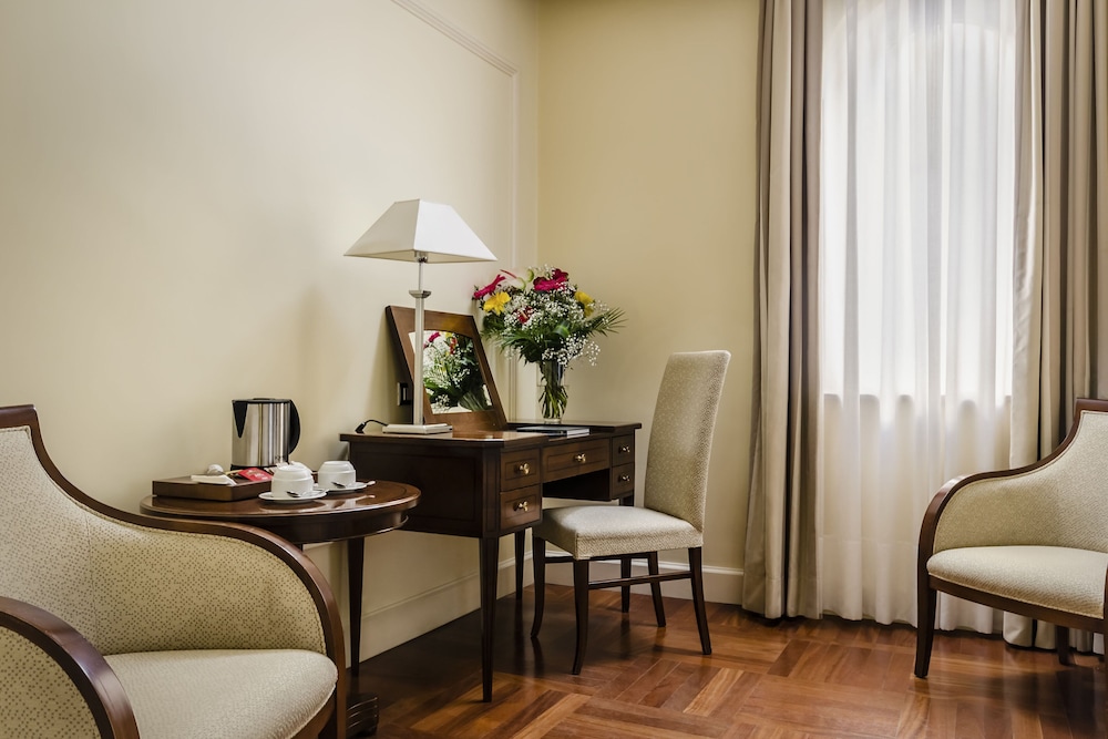 Eurostars Centrale Palace — Hotel rooms in Palermo, Sicily