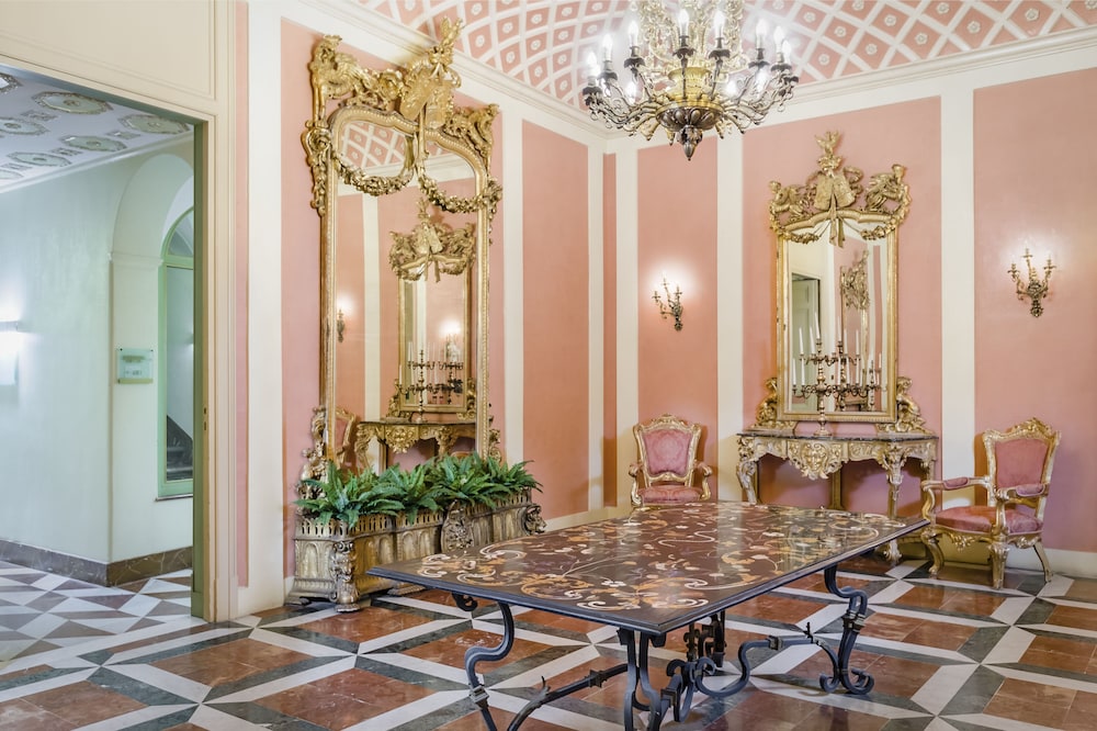 Eurostars Centrale Palace — Hotel building in Palermo, Sicily