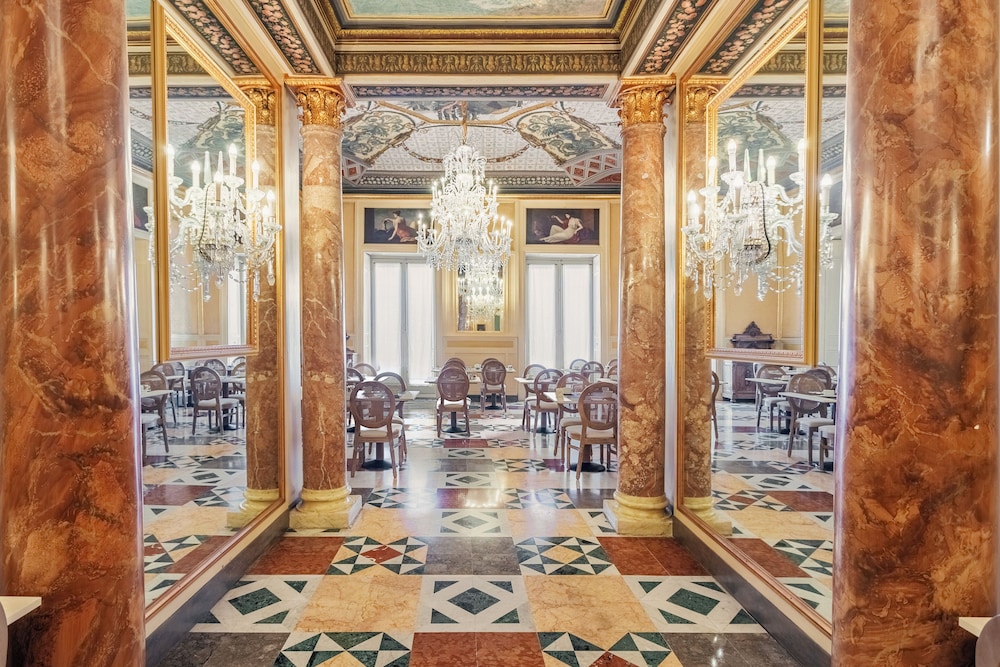Eurostars Centrale Palace — Hotel building in Palermo, Sicily