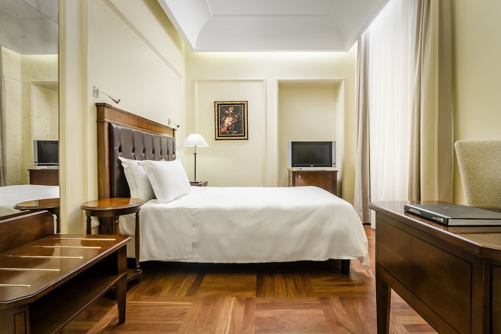Eurostars Centrale Palace — Hotel rooms in Palermo, Sicily