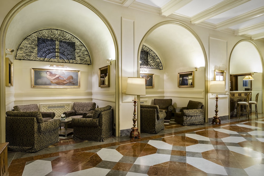 Eurostars Centrale Palace — Hotel building in Palermo, Sicily